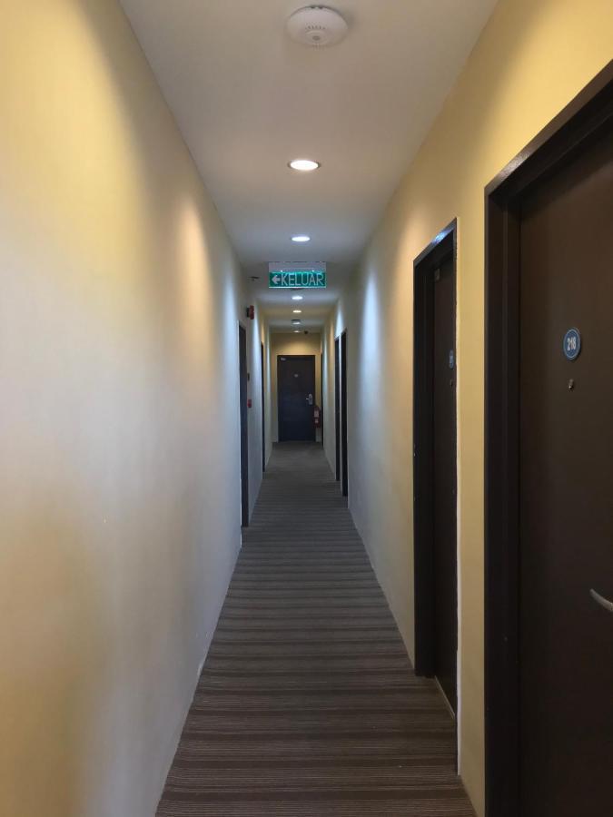 Bangi Business Hotel Kampong Sungai Ramal Dalam Экстерьер фото