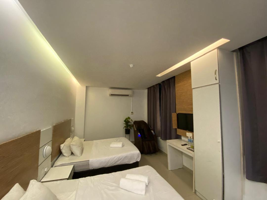 Bangi Business Hotel Kampong Sungai Ramal Dalam Экстерьер фото